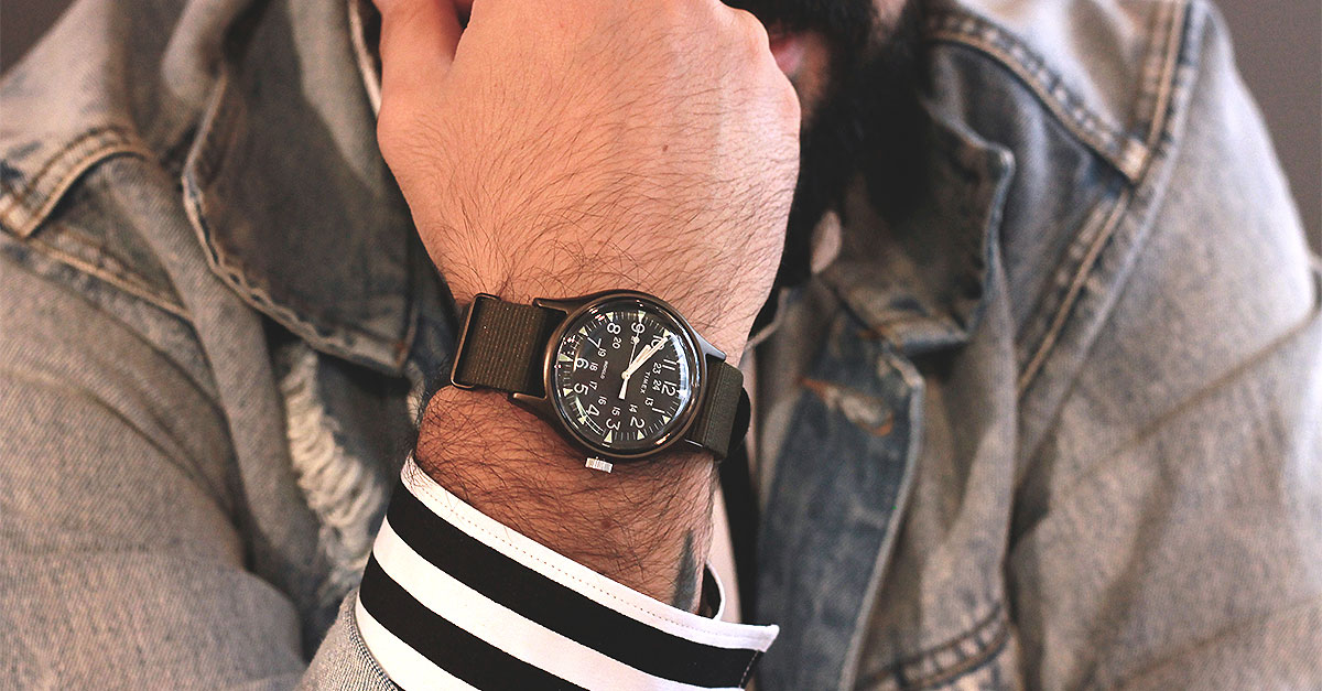 Timex Camper MK1 è una versione "civile" dell'orologio adottato dall'esercito degli Stati Uniti con il corpo in alluminio che lo rende davvero moderno