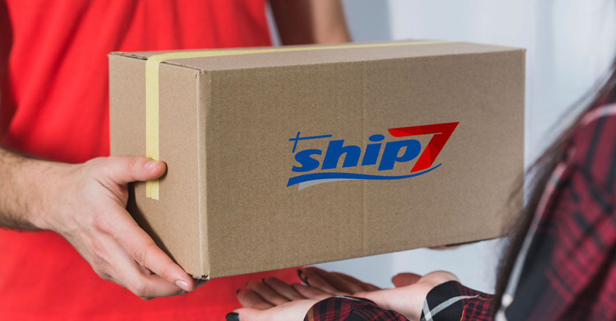 Ship7 permette di registrarsi in maniera gratuita sul loro sito per ricevere alla propria mail un indirizzo americano a cui inviare i propri acquisti